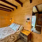 Y Lofts Makana Penzion *