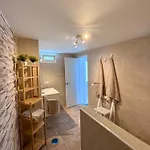 Y Lofts Makana Penzion