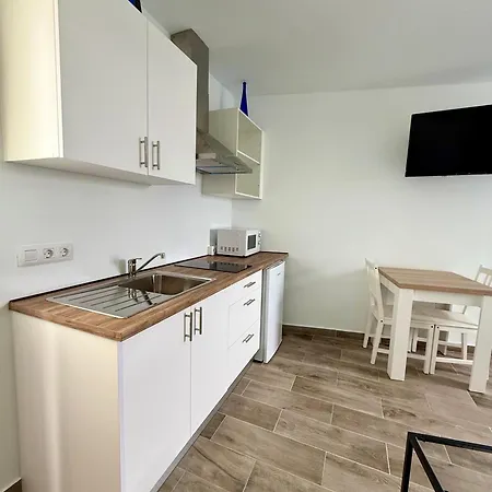 Y Lofts Makana Guest house *