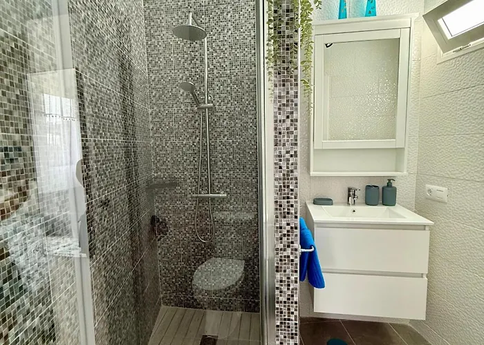 Guest house Y Lofts Makana