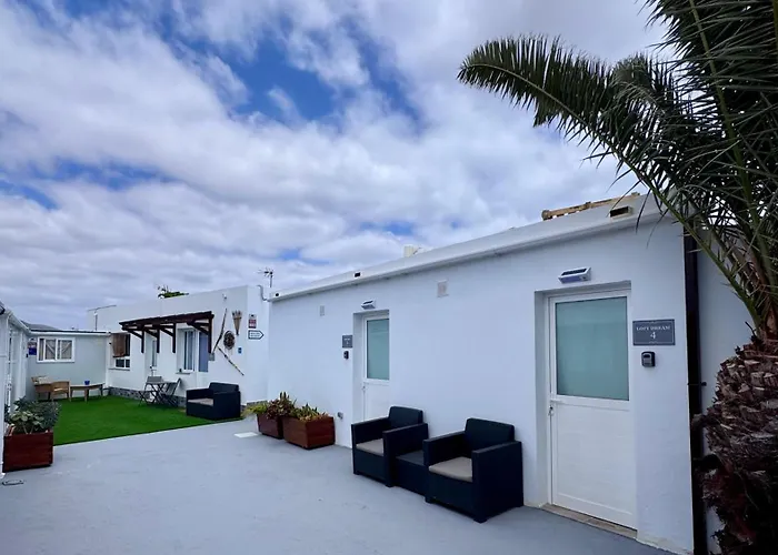 בית הארחה Y Lofts Makana *